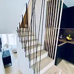 Palm Breeze Beachfront Appartement *