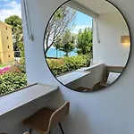 Palm Breeze Beachfront Appartement